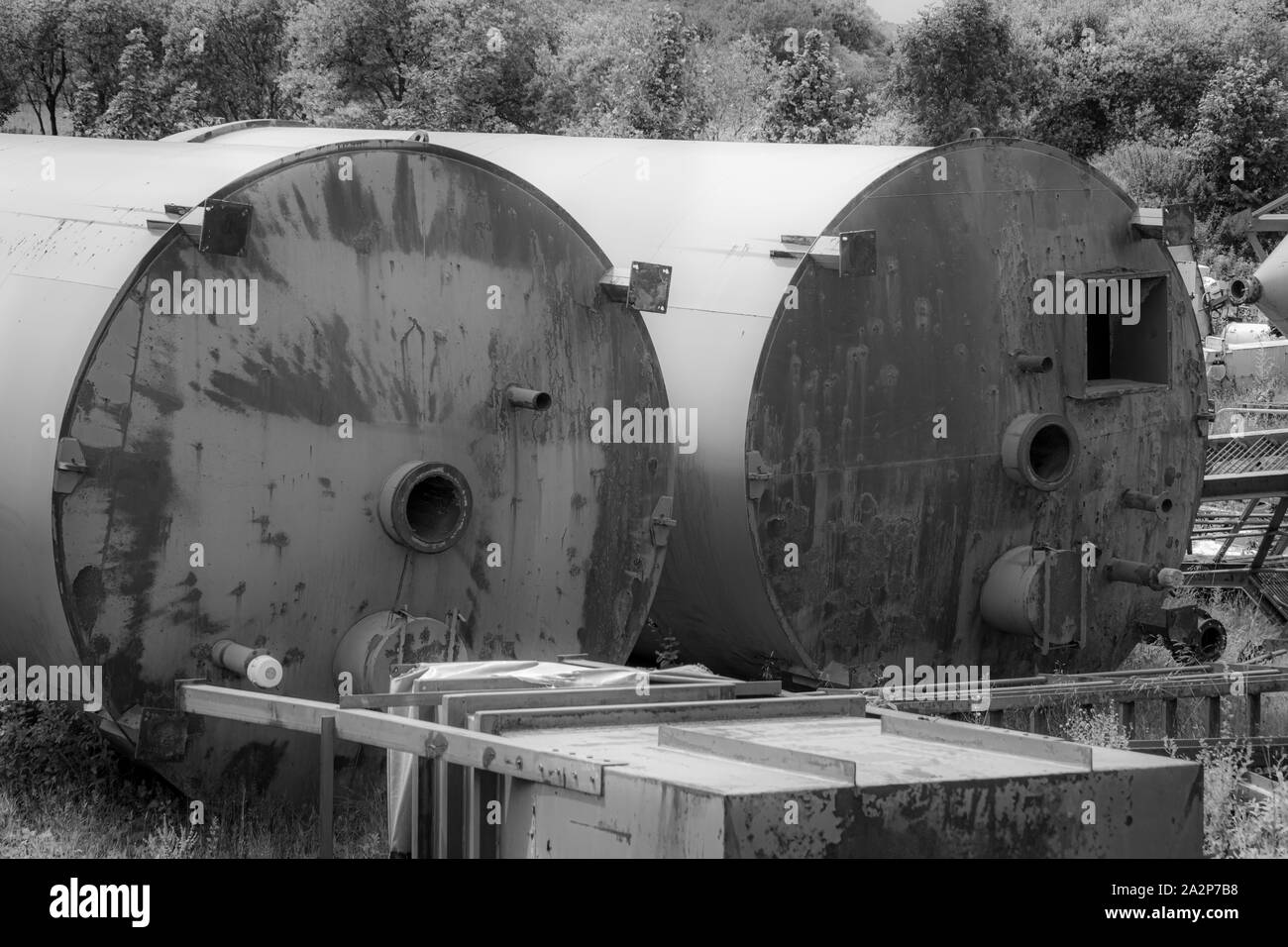 Les silos et usine de fabrication industrielle de Hoben International Ltd située à côté du sentier de crête élevée près de Brassington, Peak District, Derbyshire, Royaume-Uni Banque D'Images