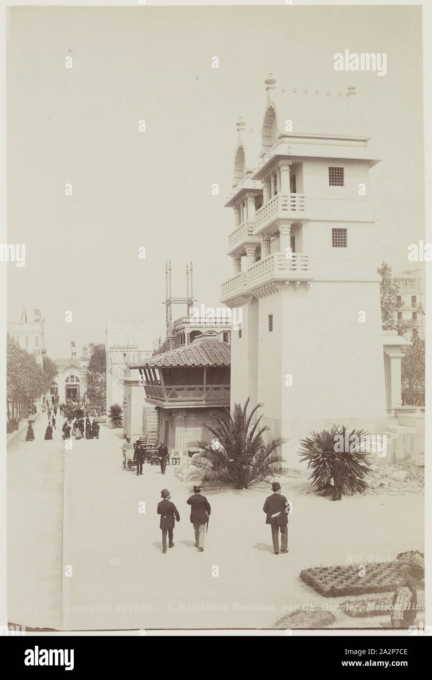 Inconnu (français), Hindu's House, habitations de l'homme, Exposition Universelle, Paris, 1889, à l'albumine, de droit : 7 1/8 x 4 3/4 pouces (18,1 × 12,1 cm Banque D'Images Inconnu (français), Hindu's House, habitations de l'homme, Exposition Universelle, Paris, 1889, à l'albumine, de droit : 7 1/8 x 4 3/4 pouces (18,1 × 12,1 cm Banque D'Images