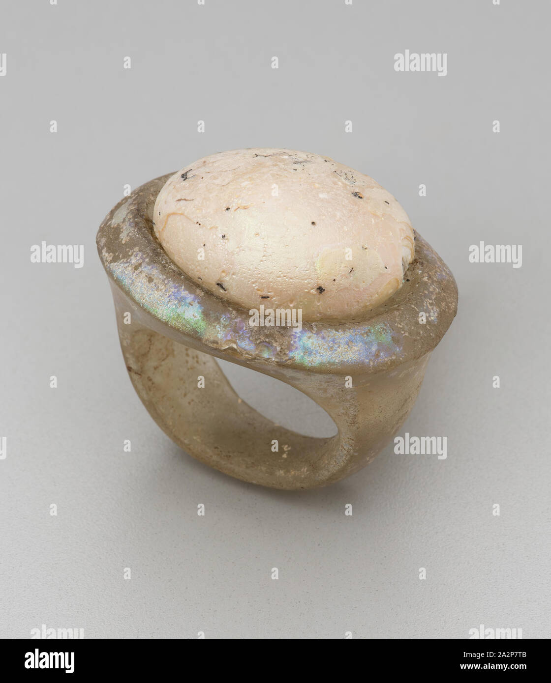 Le grec, l'anneau, 2ème ou 1er siècle avant notre ère, le verre, objet : 1 1/4 x 1 3/8 x 1 1/8 in. ( 3,2 x 3,5 x 2,9 cm Banque D'Images