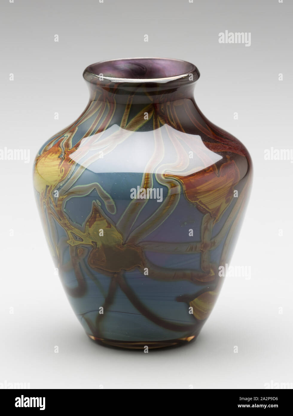 Vase, 1892 ou 1893, Verre, Total : 5 1/2 pouces (14 cm Banque D'Images