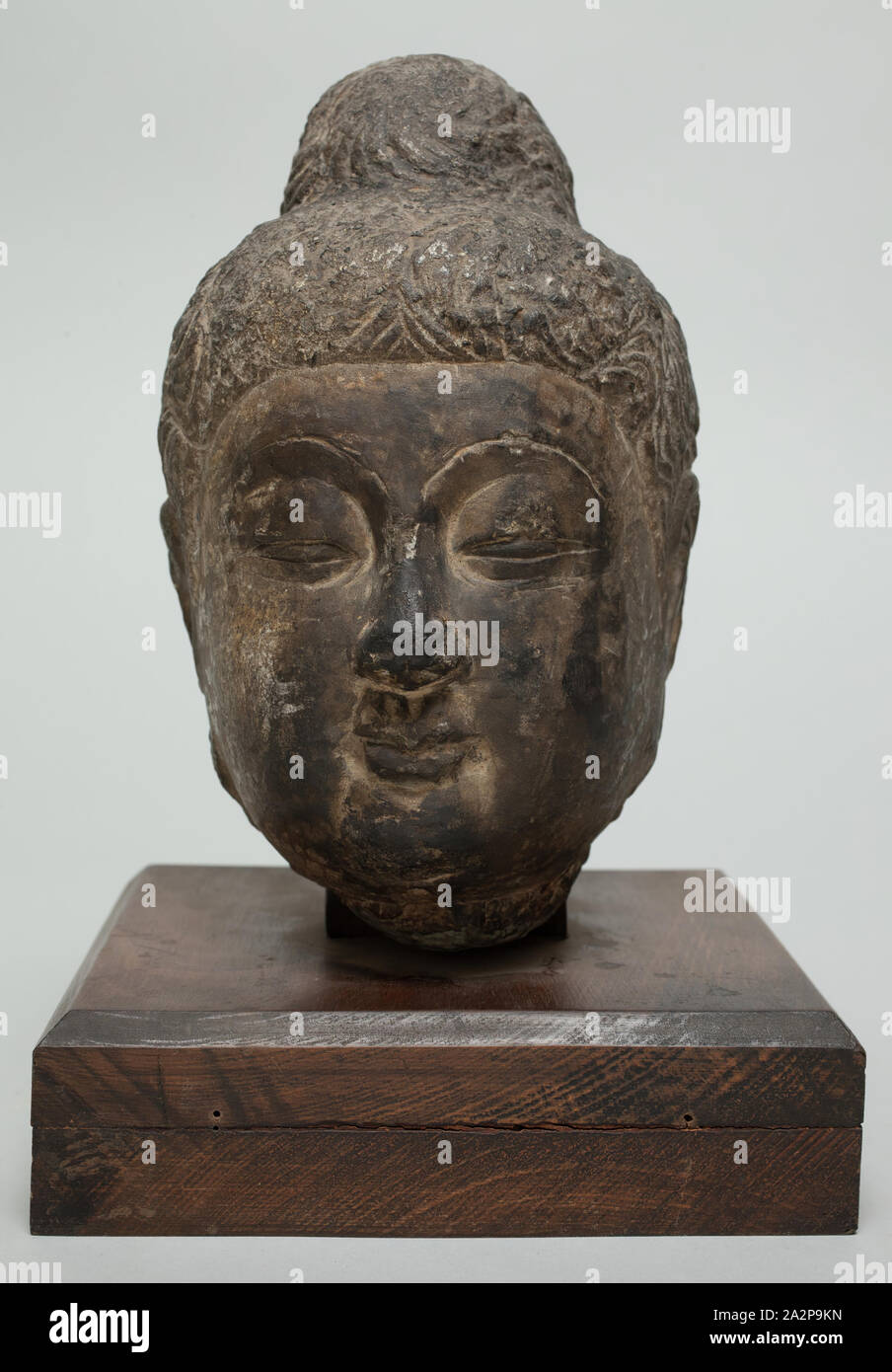 Inconnu (Chinois), tête de Bouddha, 618/906, 7 1/2 po Banque D'Images