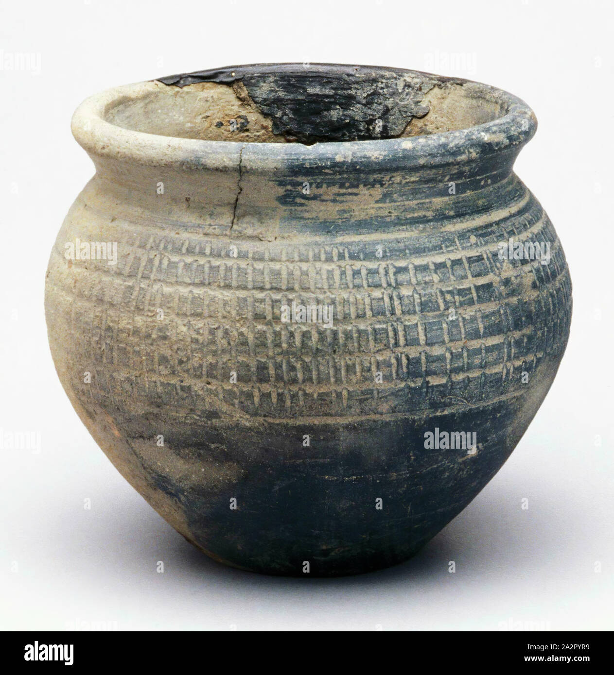 Jar, étrusque, fin 19ème/début 5ème siècle avant J.-C., Gris Bucchero ware, Hauteur x diamètre : 4 3/8 x 4 7/8 in. (11.11 x 12.4 cm Banque D'Images