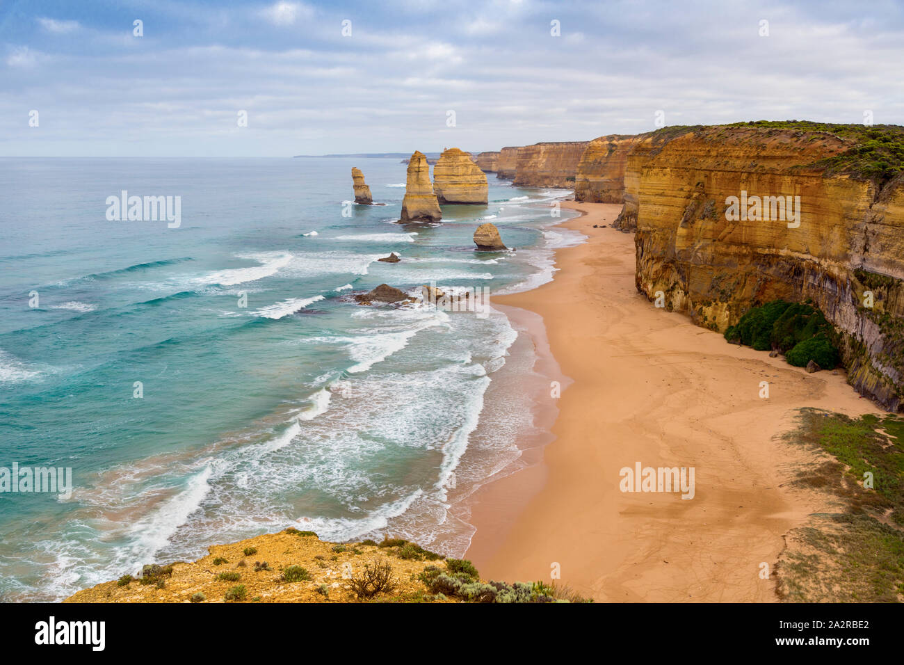 Les douze apôtres, près de Port Campbell dans le Port Campbell National Park, Great Ocean Road, Victoria, Australie. Les Apôtres sont des piles de calcaire Banque D'Images