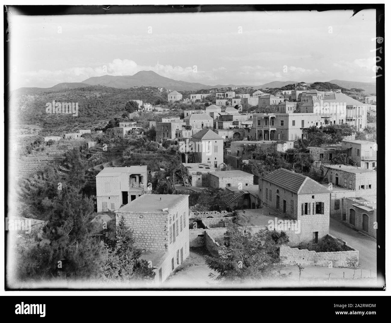 Ras-el-Matn, village. Le village à l'Est de l'école Banque D'Images