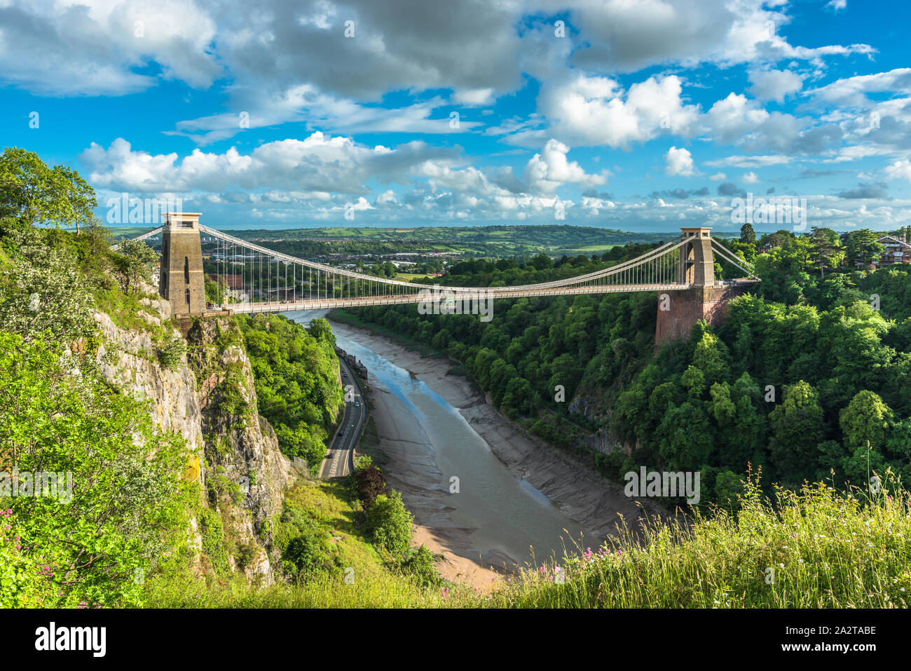 Clifton Suspension Bridge qui enjambe l'Avon Gorge avec la rivière Avon, Bristol, Angleterre. UK. Banque D'Images