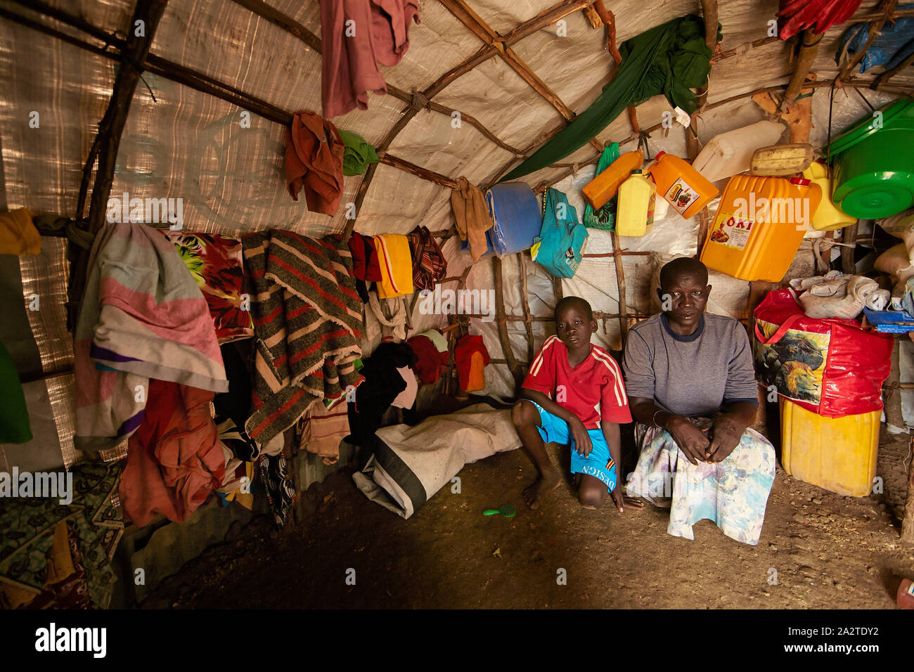 Soudan du Sud Juba refugeecamp d'IDP de Gumbo Joos Apuw (8) a la Mère Martine Nikidi épileptique (42) 04-06-2014 Photo Claude Rostand Jaco Banque D'Images
