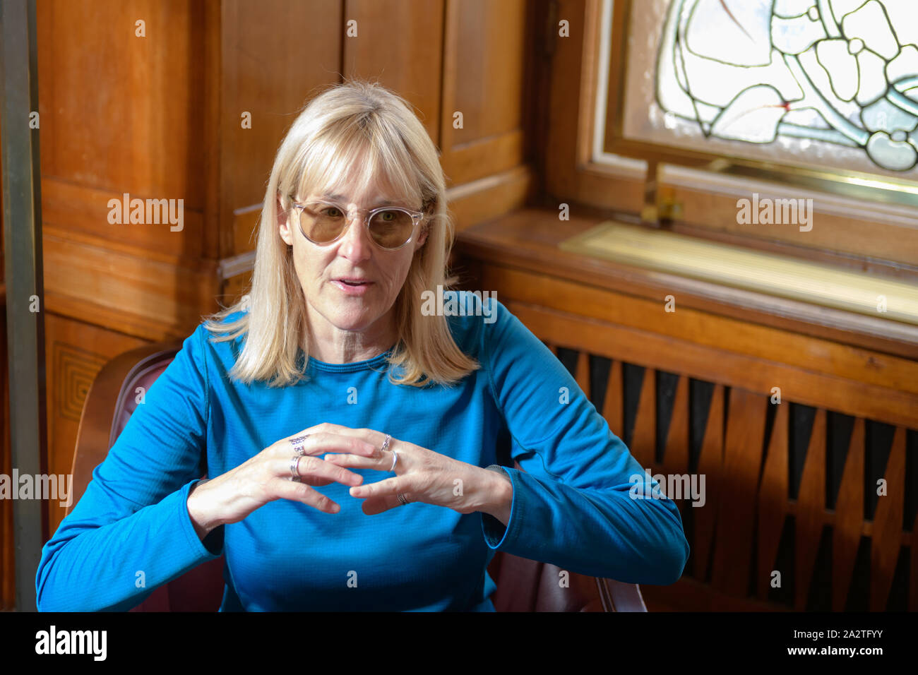Saint Petersburg, Russie - le 29 mars 2019. Actrice et chanteuse américaine Joanna Stingray pendant pendant une entrevue à l'hôtel "Europe". Banque D'Images