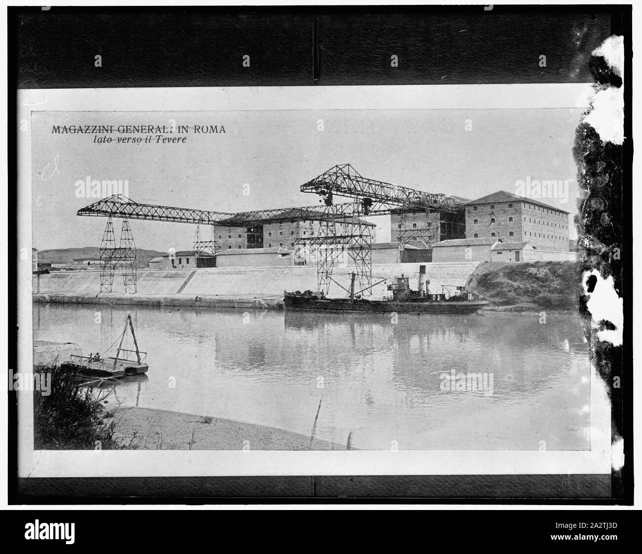 Croix Rouge : Magazzine Generali à Roma Banque D'Images