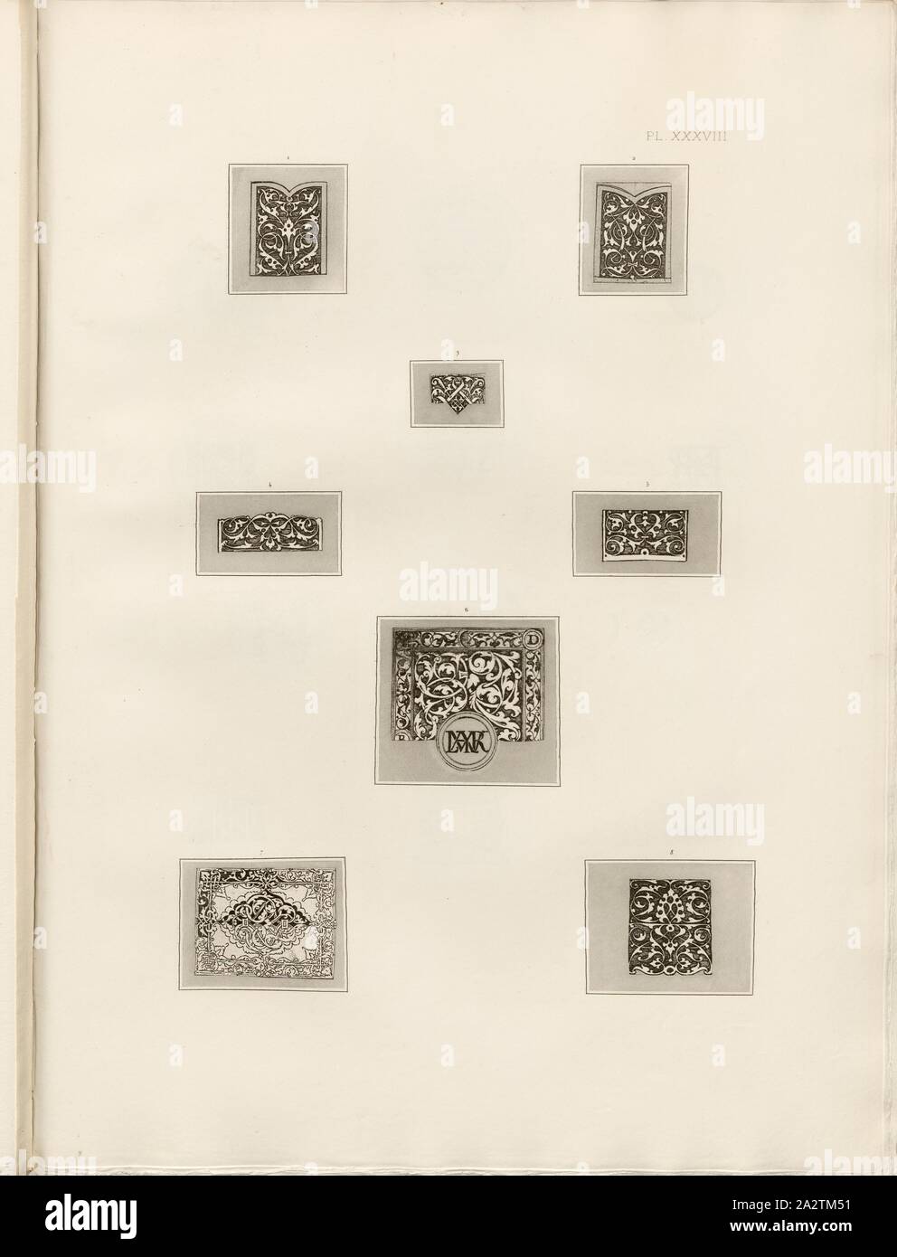 3 Dessins d'ornements, ornement des frontières et boucliers, Pl. XXXVIII, après S. XLIII, Holbein, Hans (déc.) ; Boussod, Valadon & Cie (éd.), Eduard Son : Dessins d'ornements de Hans Holbein : fac-similé en photogravure. Paris : Boussod Valadon, & Cie, éditeurs, 1886 Banque D'Images