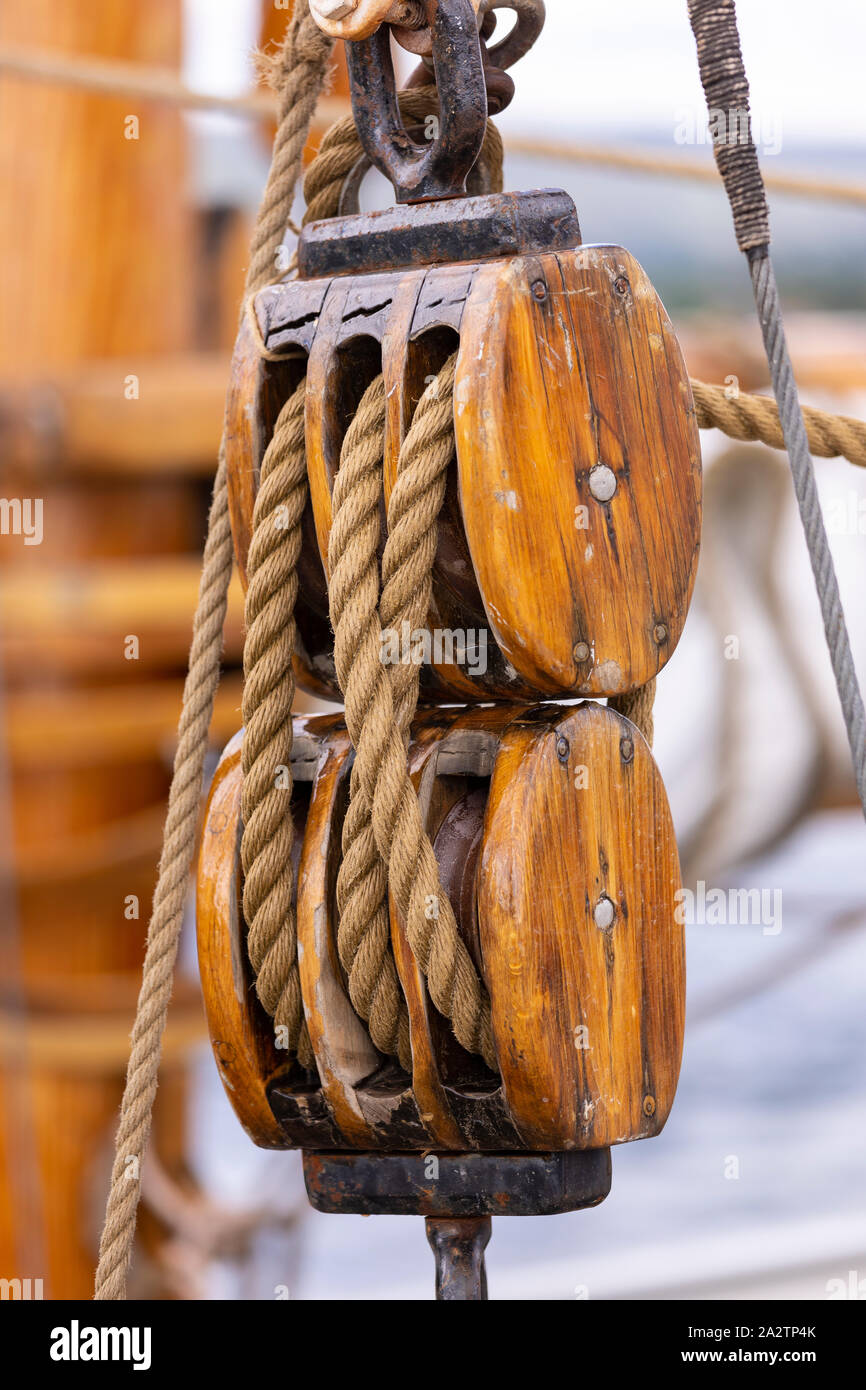 OSLO, Norvège - Corde et poulies sur bateau historique au Musée maritime de la Norvège, Oslo waterfront. Banque D'Images