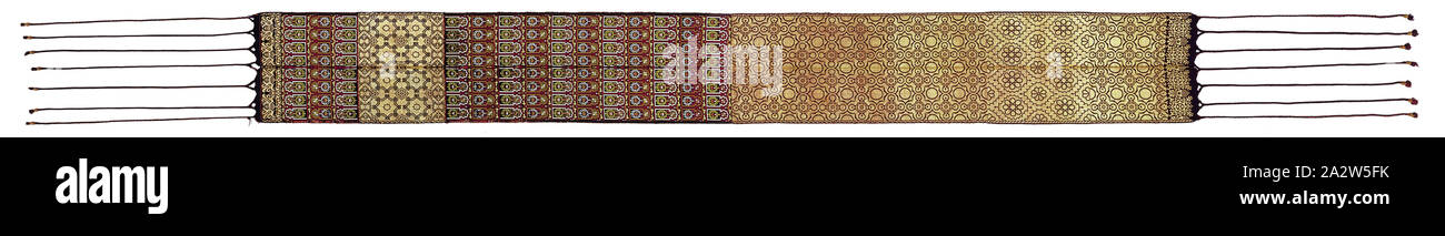 Ceinture de femme (hezam), marocain, vers 1900, la soie et les filets en métal, 154 x 12-1/4 po., du textile et des arts de la mode Banque D'Images