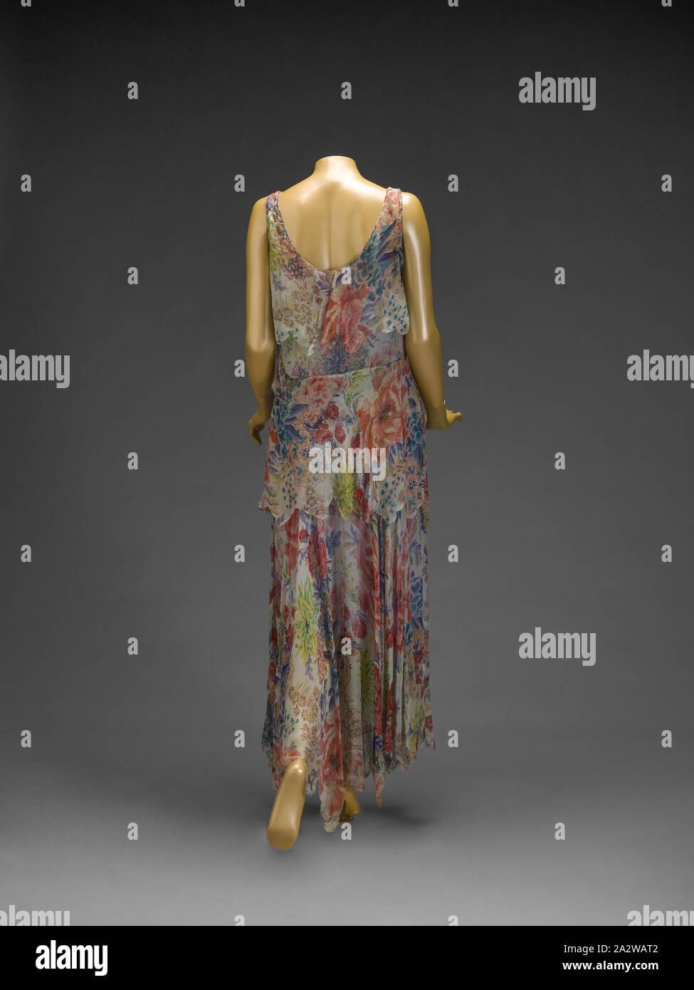 Robe, 1932-1935, en mousseline de soie, centre retour 50 in., Thurn, NYC, du textile et des arts de la mode Banque D'Images