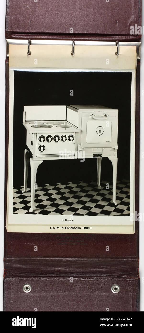 Album - Moffats Ltd, cuisinières, Victoria, vers 1930, l'album contenant des photos de poêles fabriqués par Moffats Ltd, vers 1930. Recueillis à partir de la Commission de l'électricité de l'État de Victoria magasin d'affichage Banque D'Images