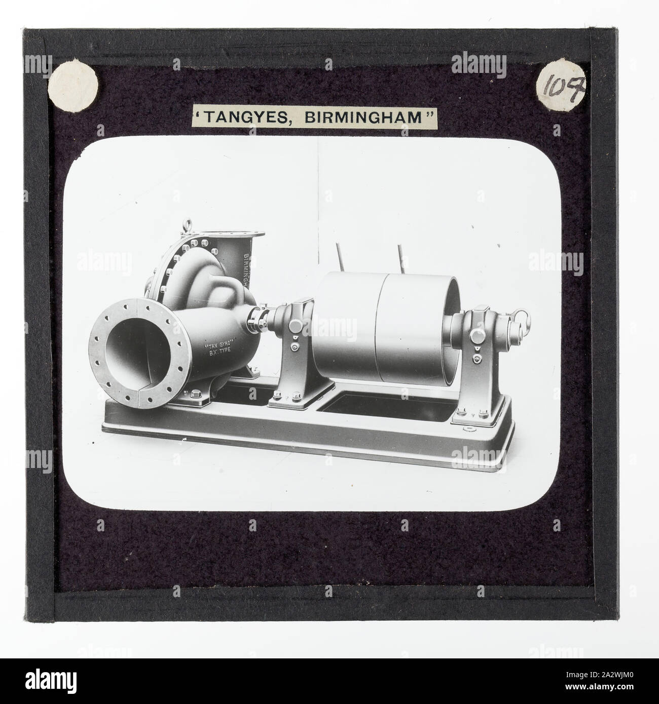 Diapositive - Tangyes Ltd Type BX, pompe centrifuge, vers 1910, l'un de 239 diapositives sur verre Verre produits fabriqués par Tangyes ingénieurs limitée de Birmingham, Angleterre. Les images comprennent divers produits tels que les moteurs, pompes centrifuges, pompes hydrauliques, les producteurs de gaz, machines d'essais des matériaux, presses, machines-outils, vérins hydrauliques etc. Tangyes était une entreprise qui a fonctionné de 1857 à 1957. Ils ont produit une grande variété de génie Banque D'Images