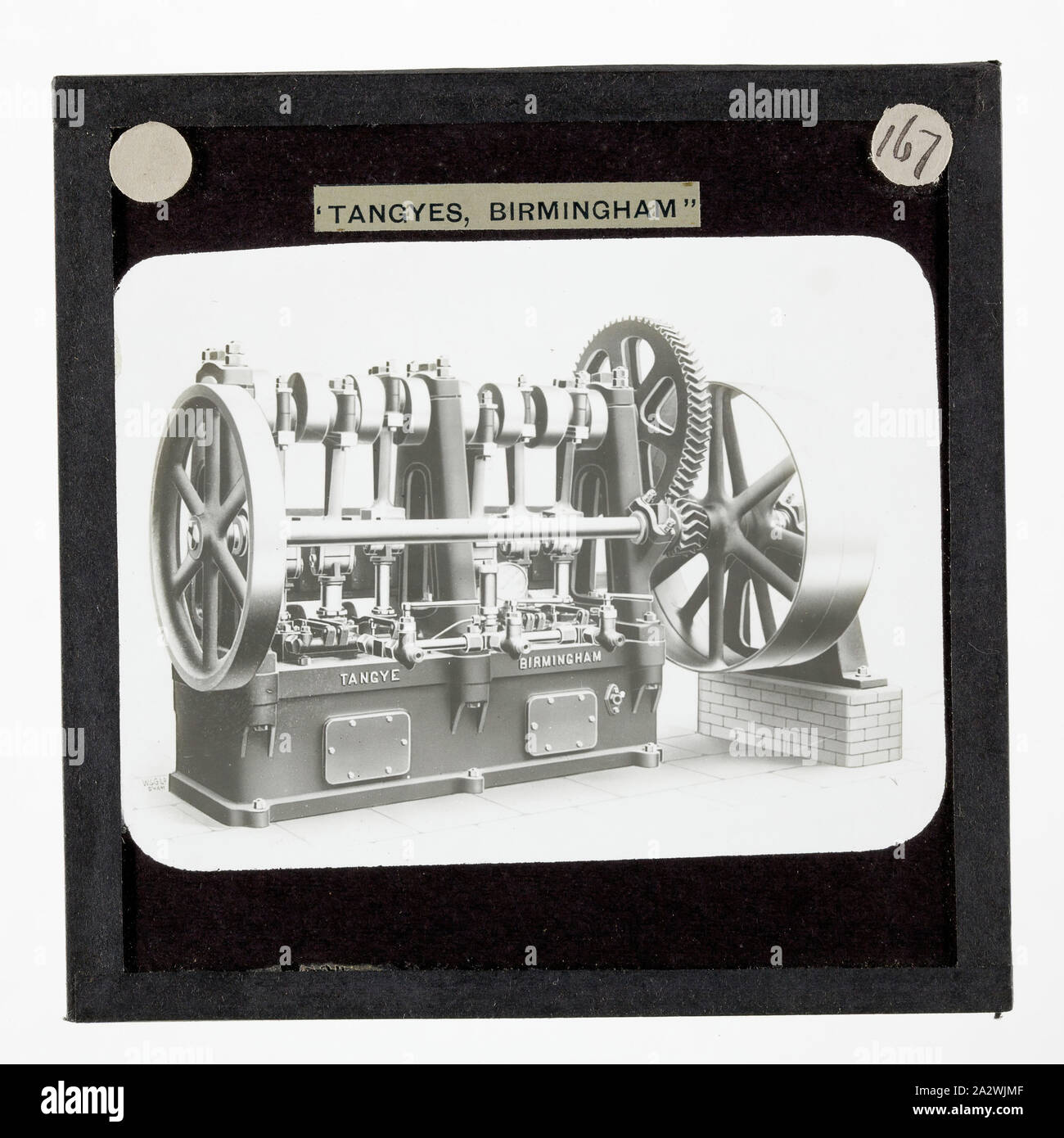 Diapositive - Tangyes Three-Throw Ltd, associé, Pompe verticale orientée vers 1910, l'un de 239 diapositives sur verre Verre produits fabriqués par Tangyes ingénieurs limitée de Birmingham, Angleterre. Les images comprennent divers produits tels que les moteurs, pompes centrifuges, pompes hydrauliques, les producteurs de gaz, machines d'essais des matériaux, presses, machines-outils, vérins hydrauliques etc. Tangyes était une entreprise qui a fonctionné de 1857 à 1957. Ils ont produit une grande variété de génie Banque D'Images