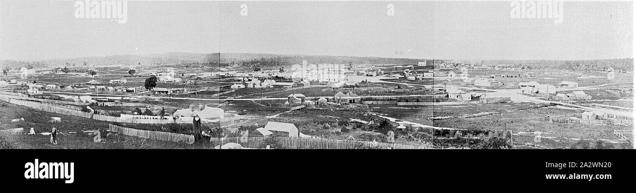 Négatif - Vue panoramique, Beaufort, Victoria, 1870, une vue panoramique de Beaufort. Le commercial hotel et l'âge d'or de l'hôtel peut être vu Banque D'Images