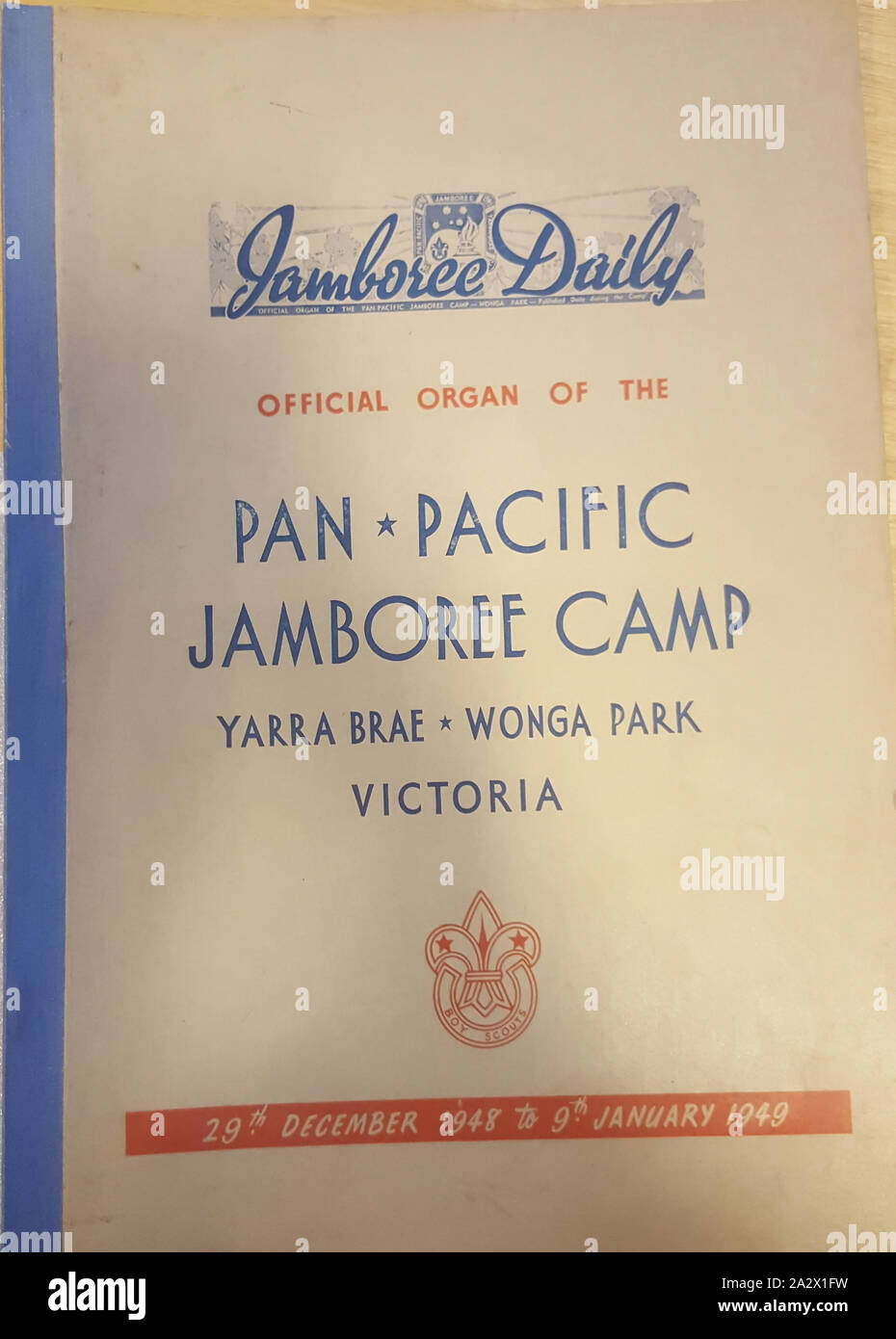 - Journal quotidien Jamboree Jamboree, le Pan Pacific Camp, Yarra Brae, Wonga Park, Victoria, 29 décembre 1948 - 9 janvier 1949, de l'ensemble consolidé 4 Jamboree page Daily, organe officiel du Pan Pacific Camp Jamboree, tenue à Yarra Brae, Wonga Park, Victoria, du 29 décembre 1948 au 9 janvier 1949. Il comprend les questions de tous les jours du Jamboree publié le 30 décembre 1948, 31 décembre 1948, 3 janvier 1949, 4 janvier 1949, 5 janvier 1949, 6 janvier 1949, 7 janvier 1949, 8 janvier 1949 et un souvenir édition du Herald Banque D'Images