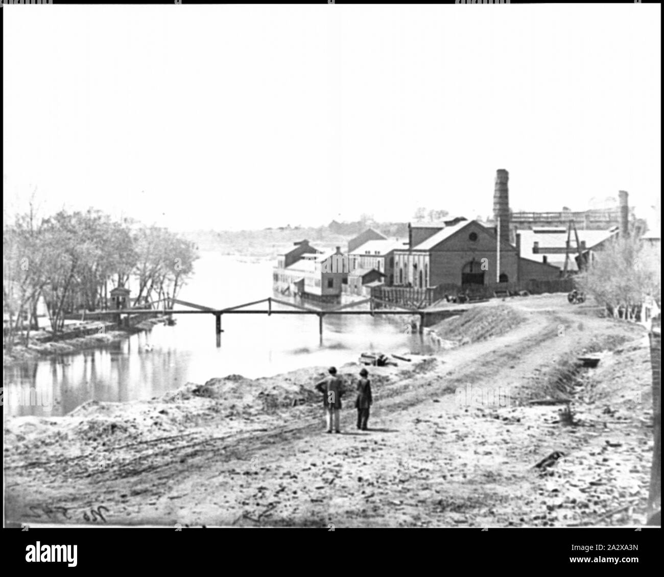 Richmond, Virginie Vue du Tredegar Iron Works, avec passerelle vers l'île de Neilson Banque D'Images