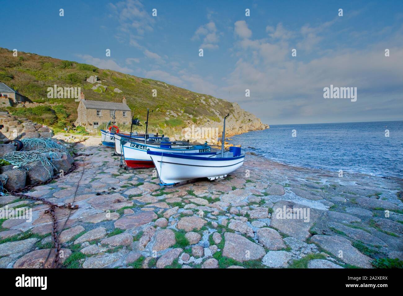 Bateaux de pêche dans Penberth Cove Banque D'Images