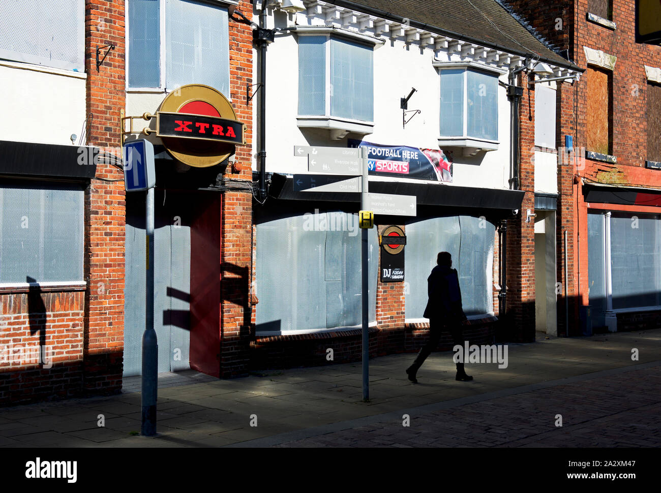 L'Xtra pub, maintenant fermé, à Gainsborough, Lincolnshire, Angleterre, Royaume-Uni Banque D'Images