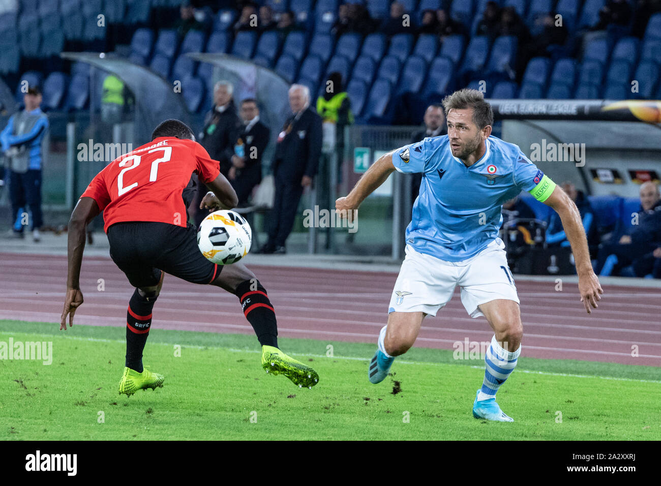 Rome, Italie. 06Th Oct, 2019. Senad Lulic de Latium vu en action au cours de l'UEFA Europa League entre SS Lazio et le Stade Rennais FC au Stade Olympique.(score final : SS Lazio 2:1 Stade Rennais FC). Credit : SOPA/Alamy Images Limited Live News Banque D'Images