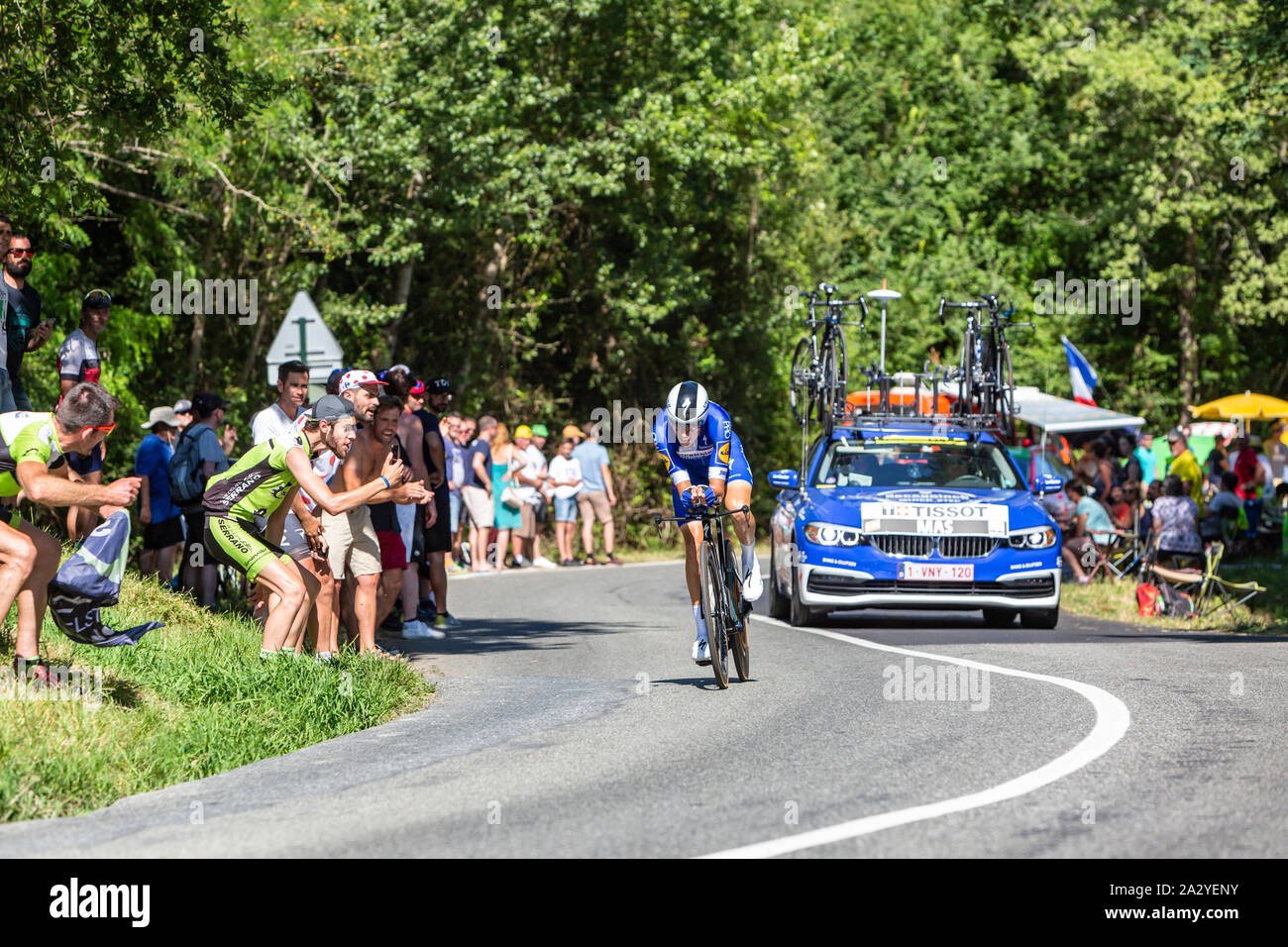 Bosdarros, France - 19 juillet 2019 : le cycliste espagnol Enric Mas d'Deceuninck-Quick l'équipe de circonscription lors de l'étape 13 Étape, contre-la-montre individuel, du Tour de France 2019. Banque D'Images