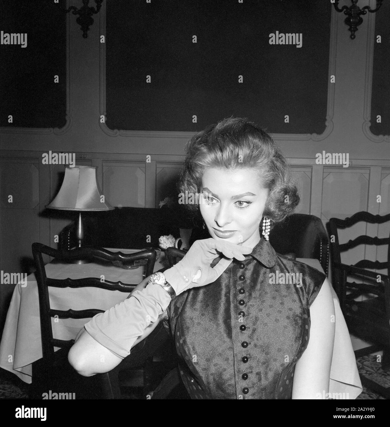 Sophia Loren. L'actrice italienne, présentée lors de la visite de Stockholm Suède en décembre 1955. Banque D'Images