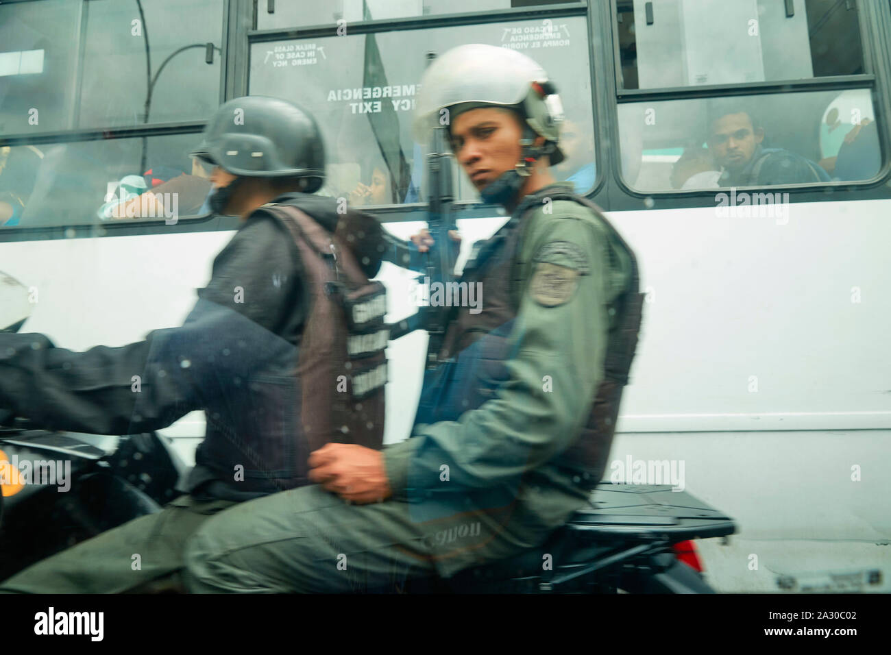 Venezuela Caracas de milices dans les rues avec des armes 28-2-2017 foto : Jaco Claude Rostand Banque D'Images