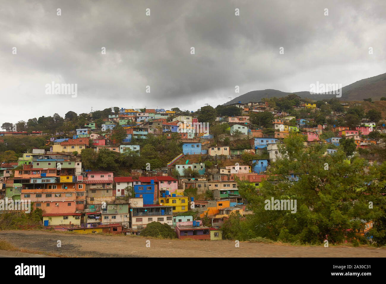 Venezuela Caracas maisons colorées sur la montagne 1-3-2017 foto : Jaco Claude Rostand Banque D'Images