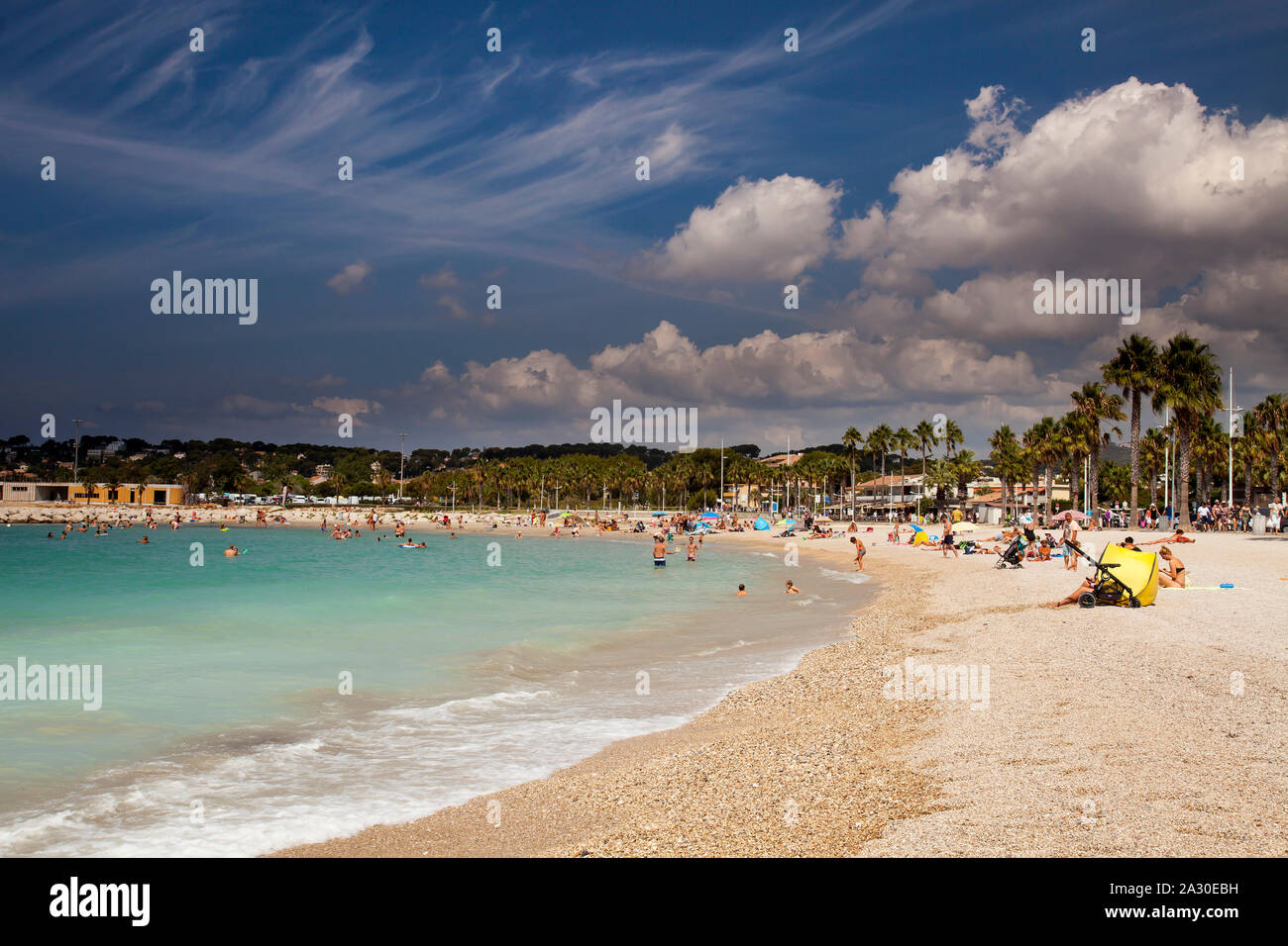 Sandstrand von Sanary-sur-Mer, Alpes-Maritimes, Côte d'Azur, Südfrankreich, Frankreich, Europa| plage de sable de Sanary-sur-Mer, Alpes-Maritimes, Côte d Banque D'Images