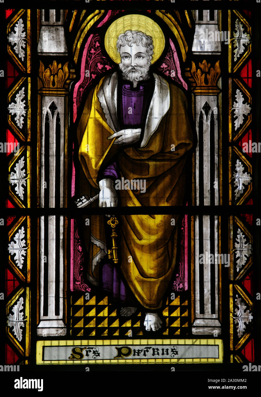 Vitrail représentant Saint Pierre tenant les clefs du paradis, St James Church, Wigmore, Herefordshire Banque D'Images