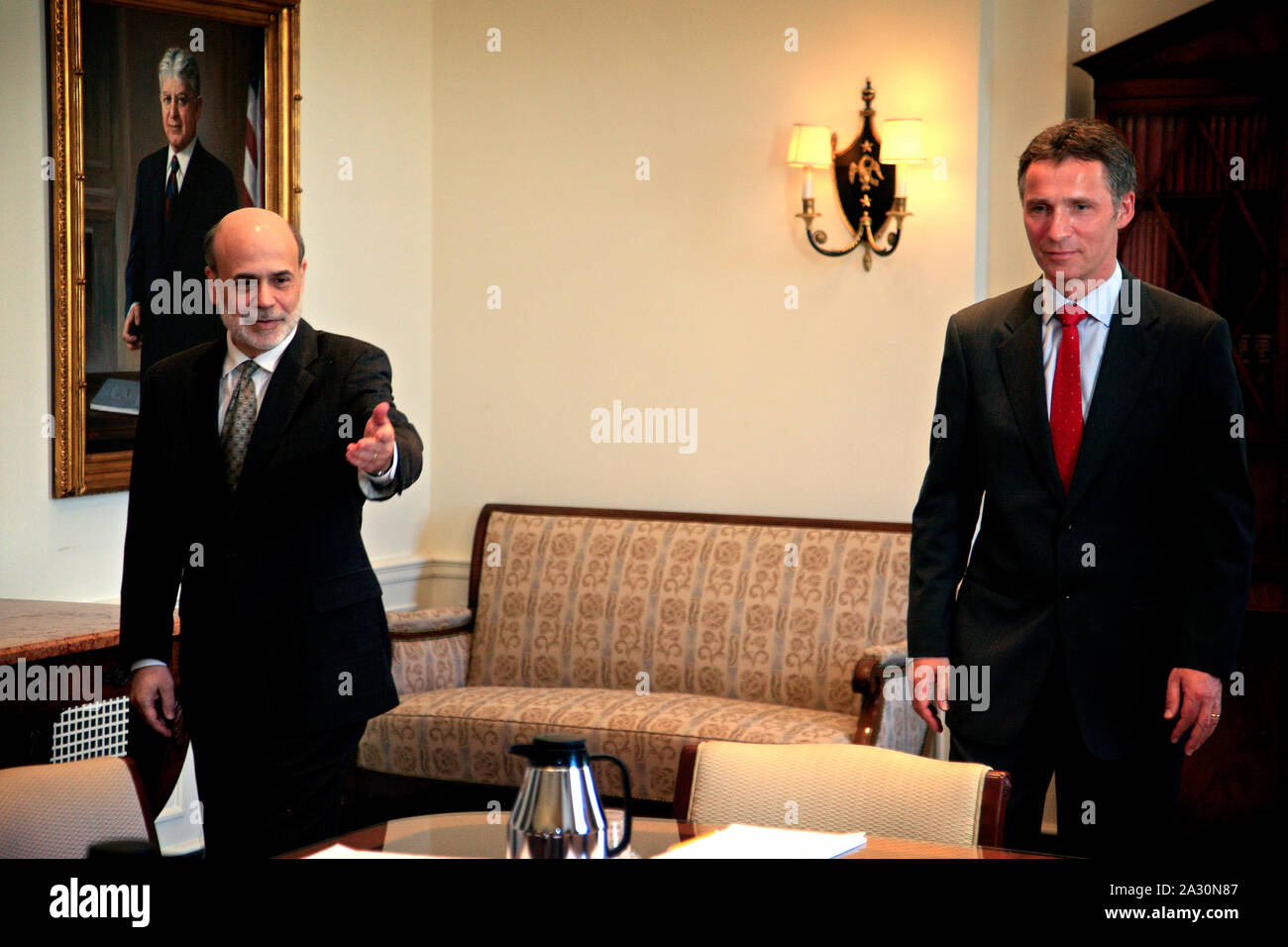 Le Premier ministre norvégien Jens Stoltenberg se réunit le président de la Federal Reserve Board, M. Ben Bernanke. Banque D'Images