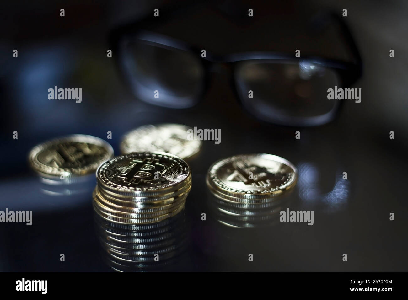 Argent virtuel des Bitecoins et des litecoins. Commerce de crypto-monnaie. Banque D'Images