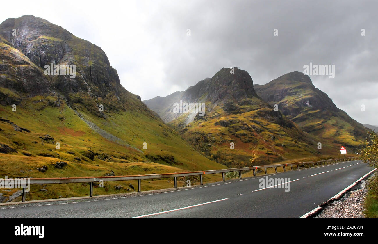 Glencoe et A82 Road. Dans la région de Lochaber Highlands, Ecosse, Royaume-Uni. Highlands écossais. Banque D'Images