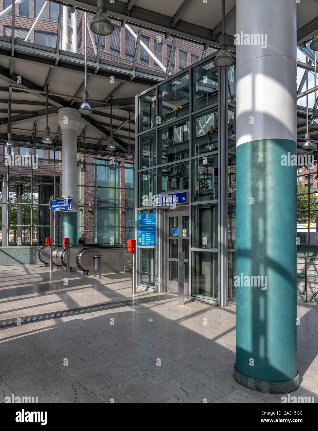 Westentor U-Bahn station de métro souterrain à Dortmund, Allemagne Banque D'Images