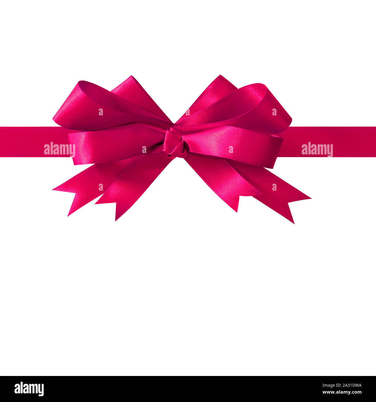 Ruban cadeau rose horizontale droite bow isolé sur blanc. Banque D'Images
