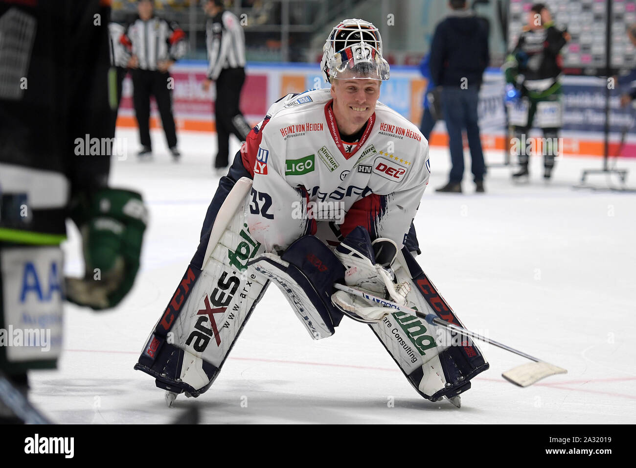 04.10.2019, xemx Eishockey, DEL, l'Augsburger Panther Eisbaeren emspor - Berlin, V.L. Schlussjubel, Mannschaft, Spieler, feiern ihren Sieg Sebastian Da Banque D'Images