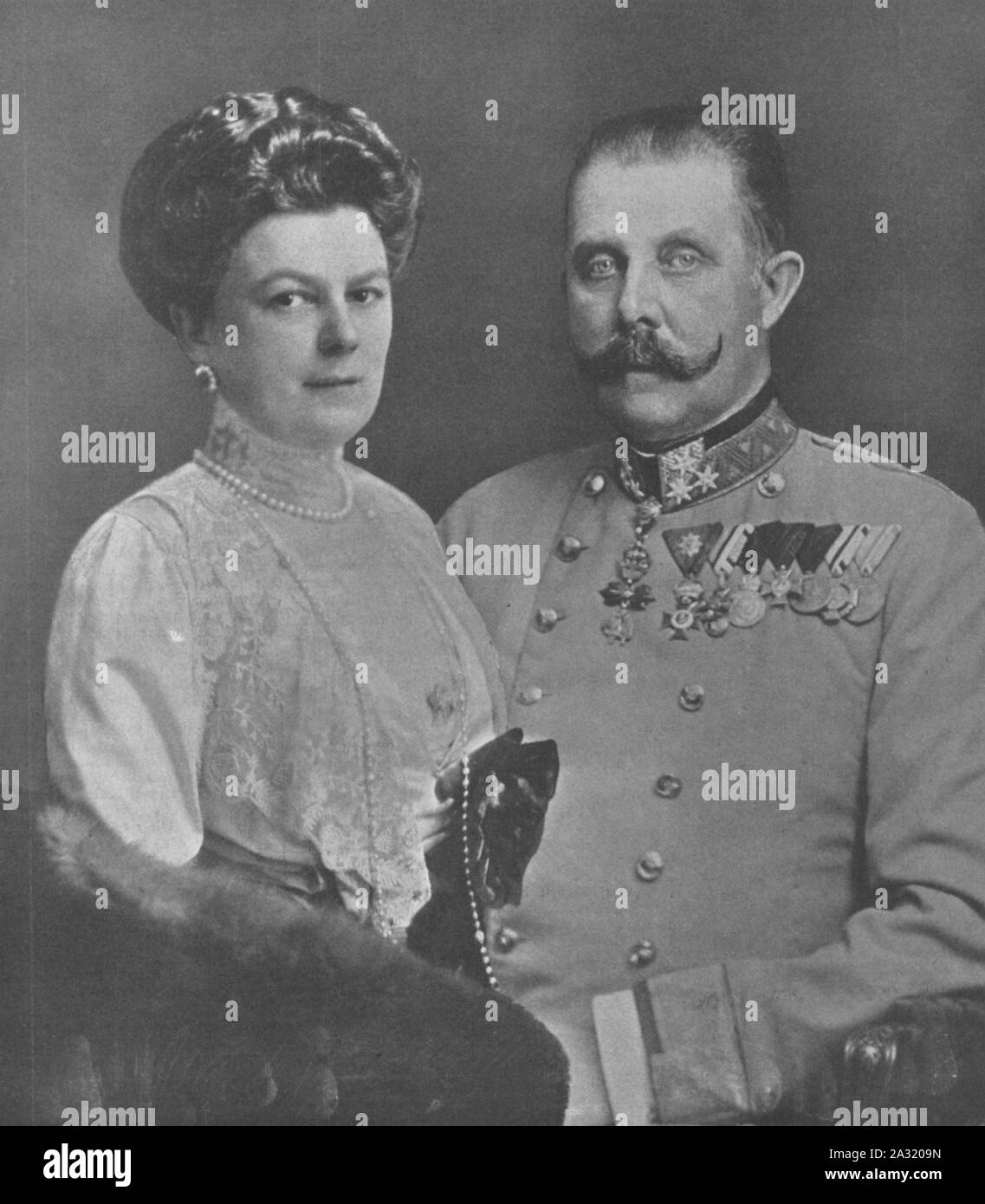 Erzherzog Franz Ferdinand und seine Gemahlin Herzogin Sophie von Hohenberg (Hofatelier Kosel). Banque D'Images