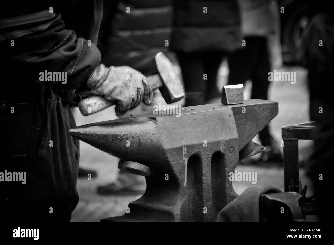 Homme au travail dans la rue Banque D'Images