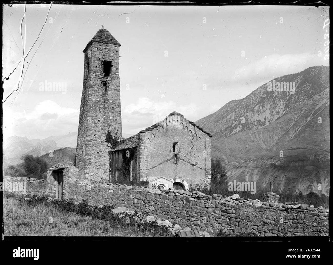 Església romànica de Sant Climent de Coll de Nargó Banque D'Images