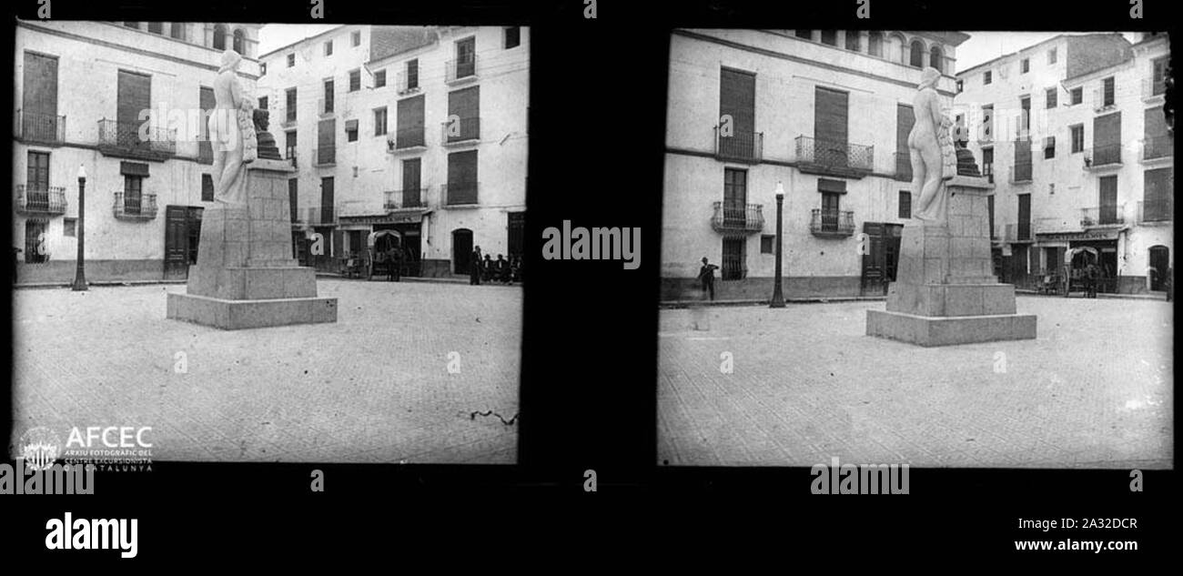 Estàtua de Juli Antoni a una plaça de Mora d'Ebre Banque D'Images