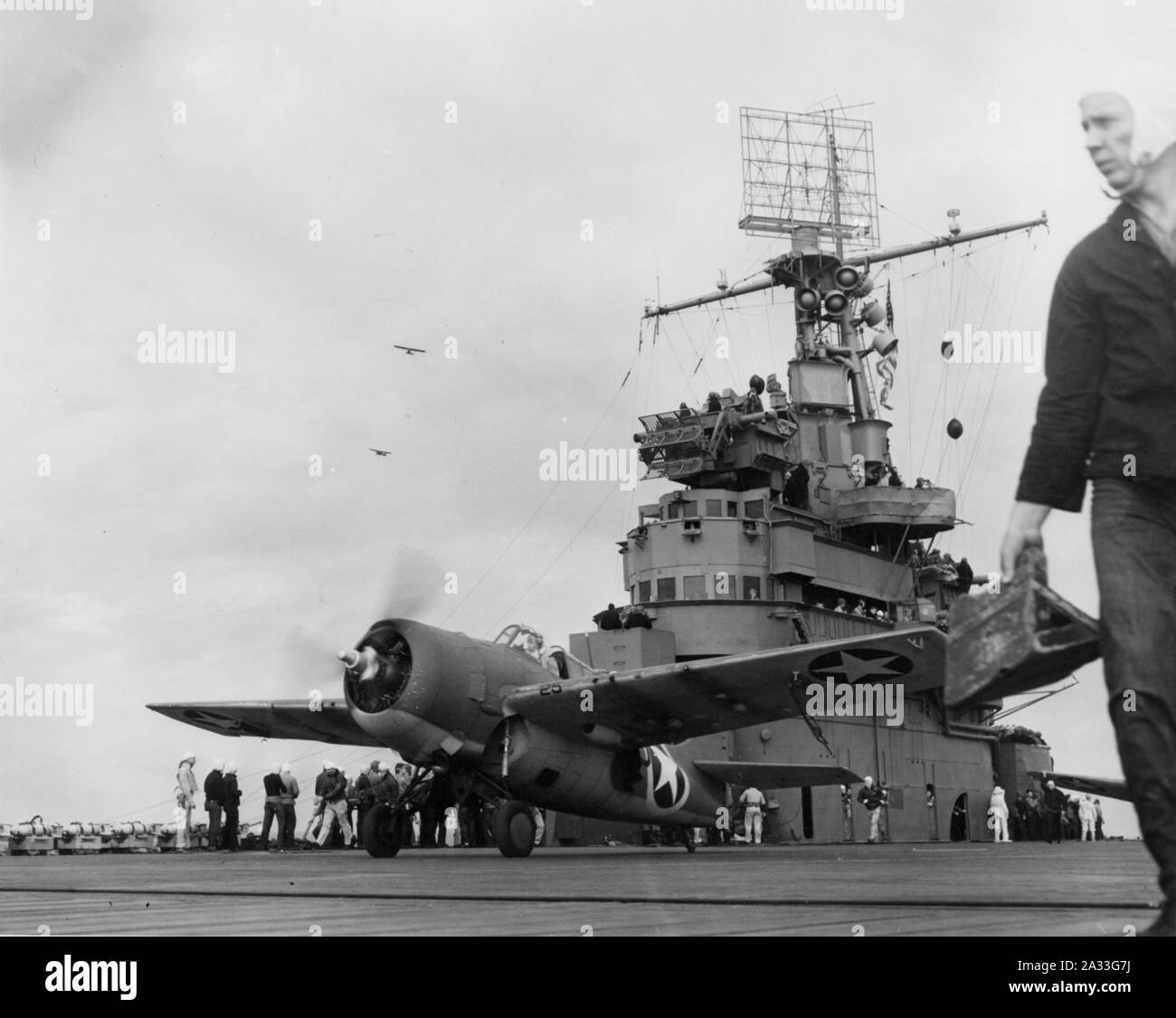 F4F-4 Wildcat décolle à l'USS Ranger (CV-4) le 8 novembre 1942 (80-G-30244). Banque D'Images