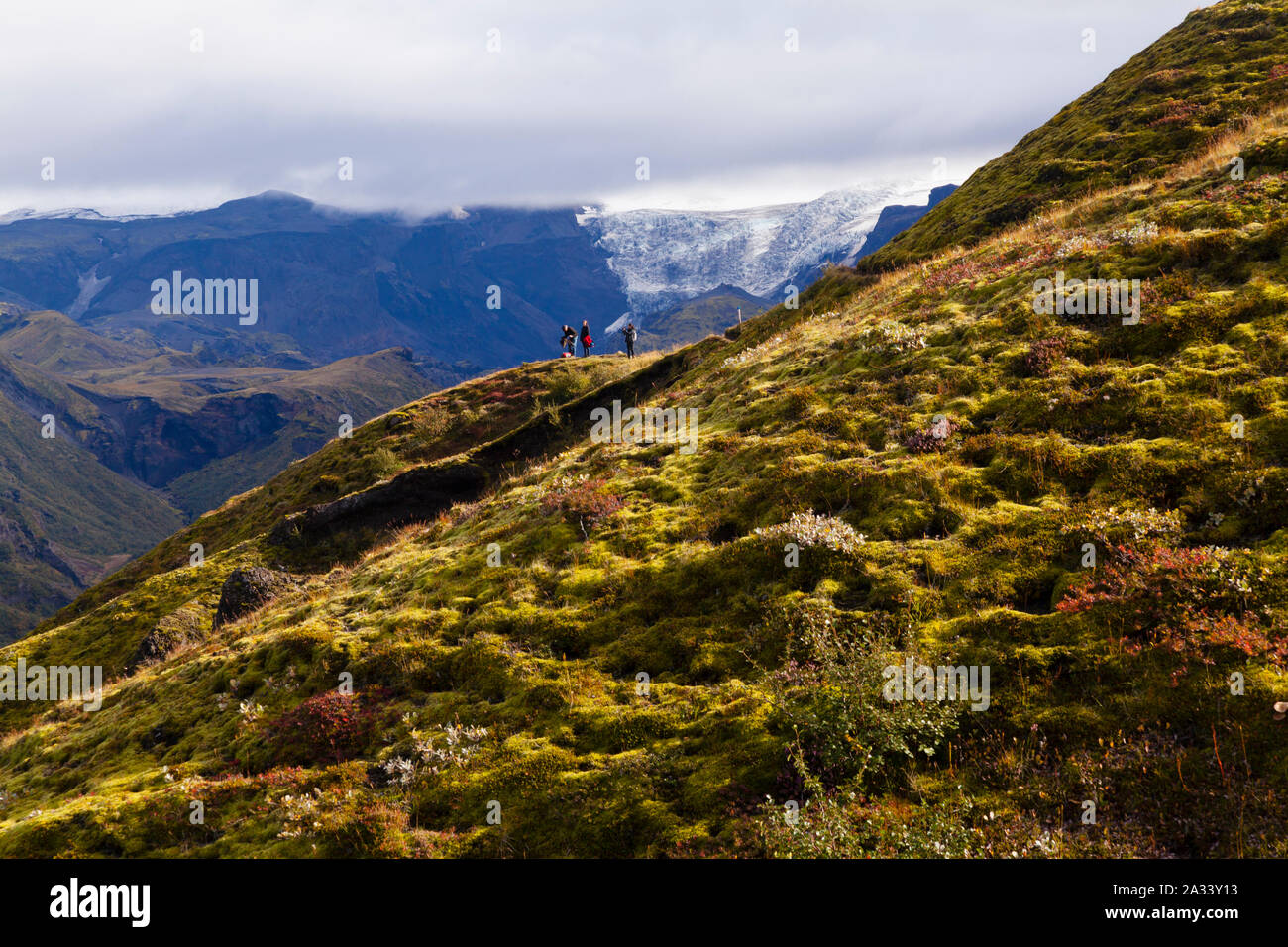 L'intérieur de l'Islande, la randonnée en montagne à Thorsmork avec glacier en arrière-plan Banque D'Images