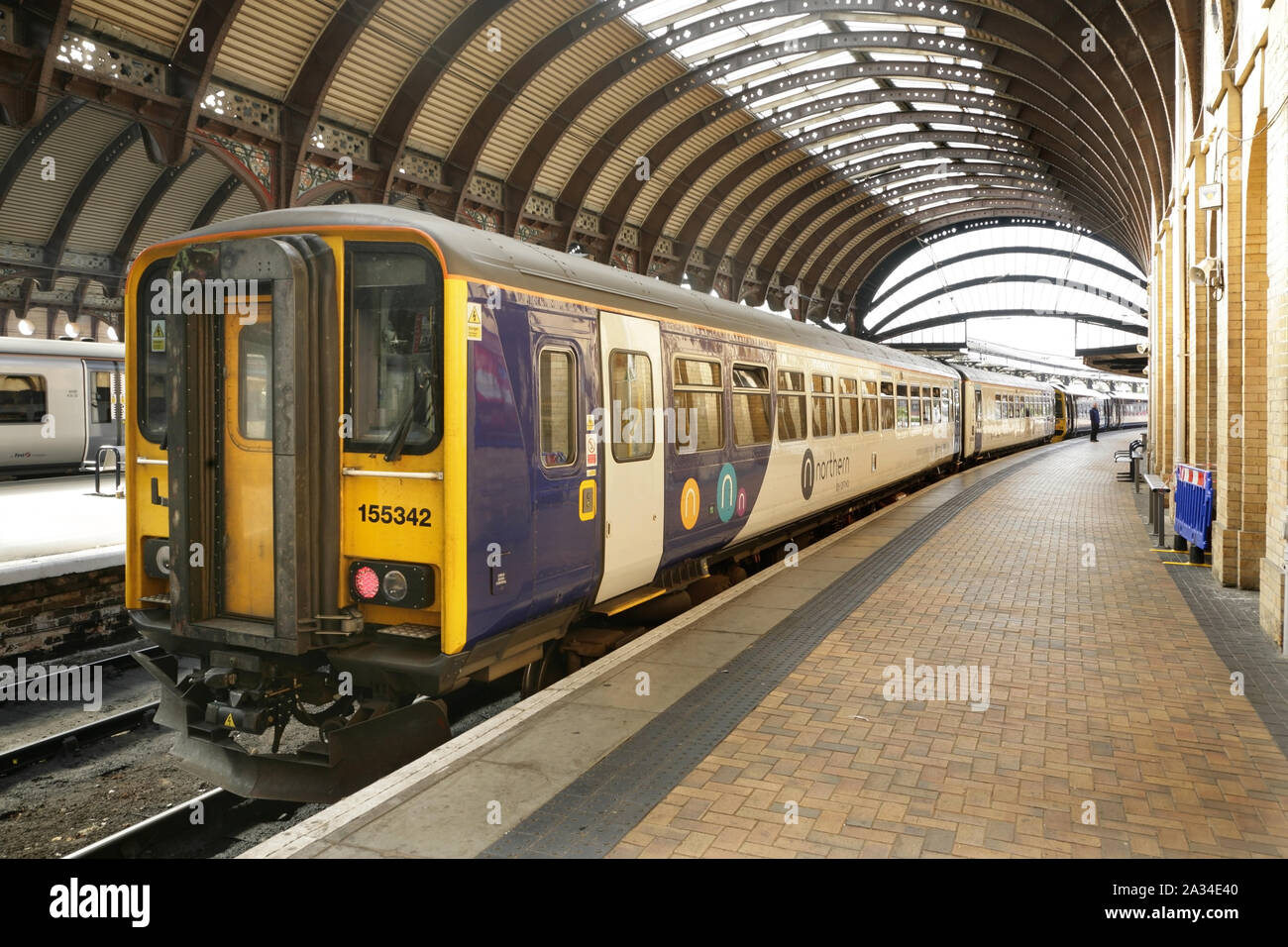 Northern rail sprinter class diesel 155 no155342 à York, Royaume-Uni. Banque D'Images