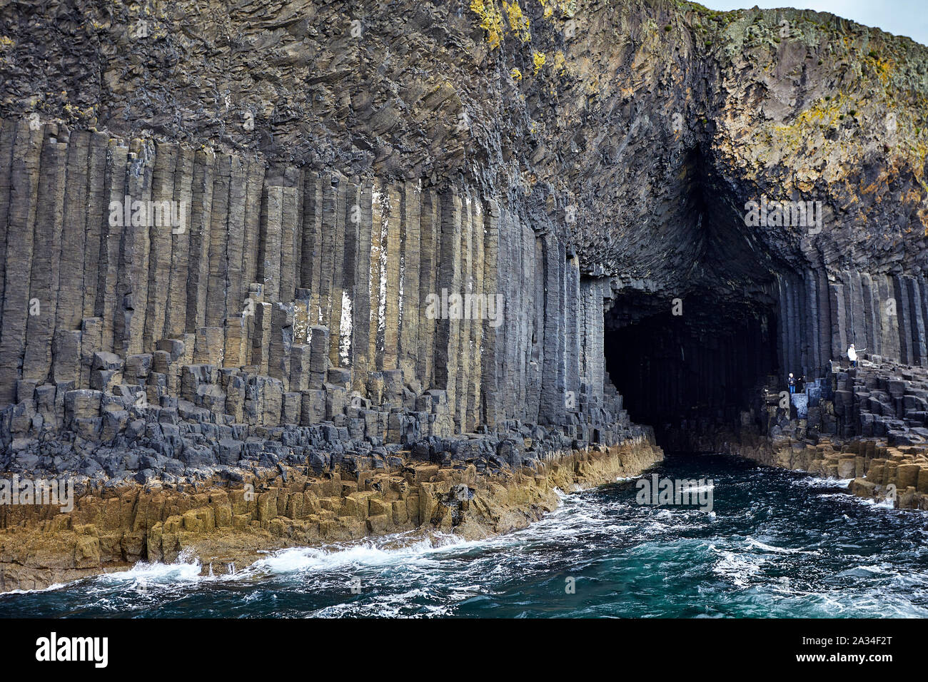 Les colonnes basaltiques hexagonales sur Staffa, Hébrides intérieures, Ecosse, Royaume-Uni Banque D'Images