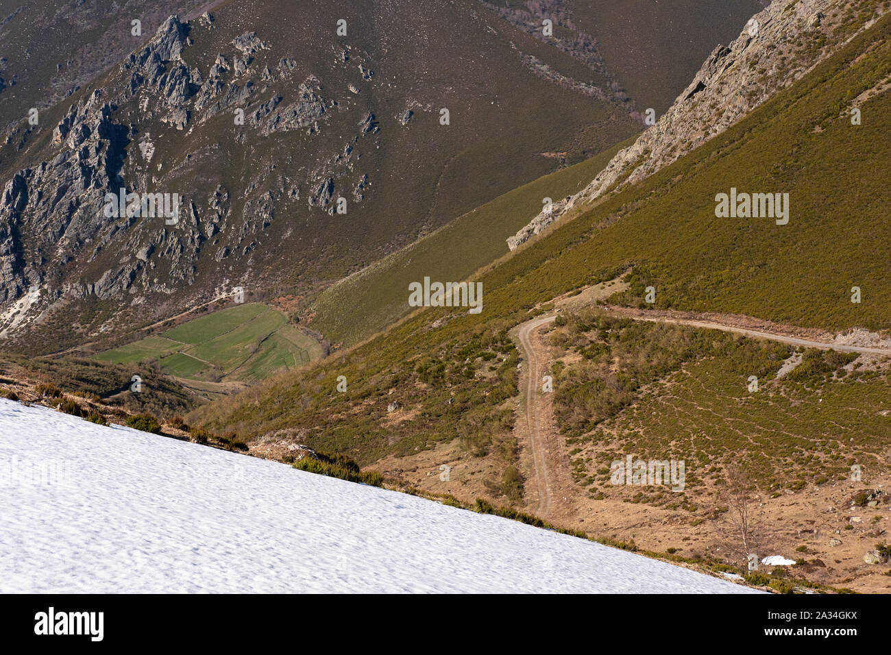 Asturias, Espagne - 21 mars 2019 - Neige à Ruta del Cabril Banque D'Images