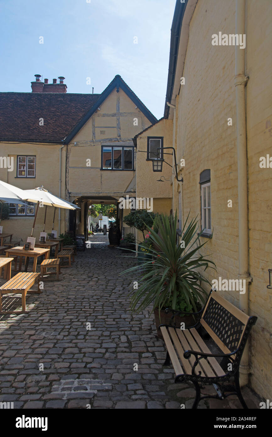AYLESBURY BUCKINGHAMSHIRE ; ; KING'S HEAD PUB ; ACCÈS COACH Banque D'Images