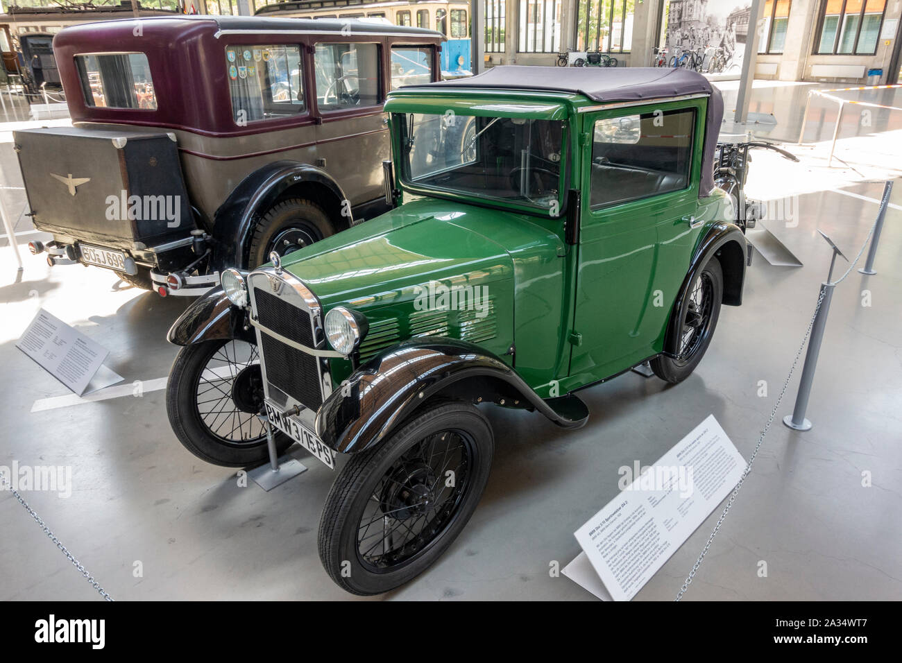 Un 1929 BMW Dixi 3/15 voiture de sport deux places (DA 2) dans le Deutsches Museum (Musée allemand des transports Verkehrszentrum), Munich, Allemagne. Banque D'Images