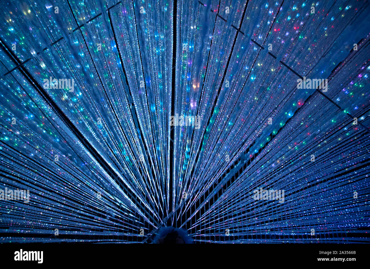 Le cristal infini univers à l'exposition numérique permanent de TeamLab, Mori Building, Odaiba, Tokyo, Japon. Banque D'Images