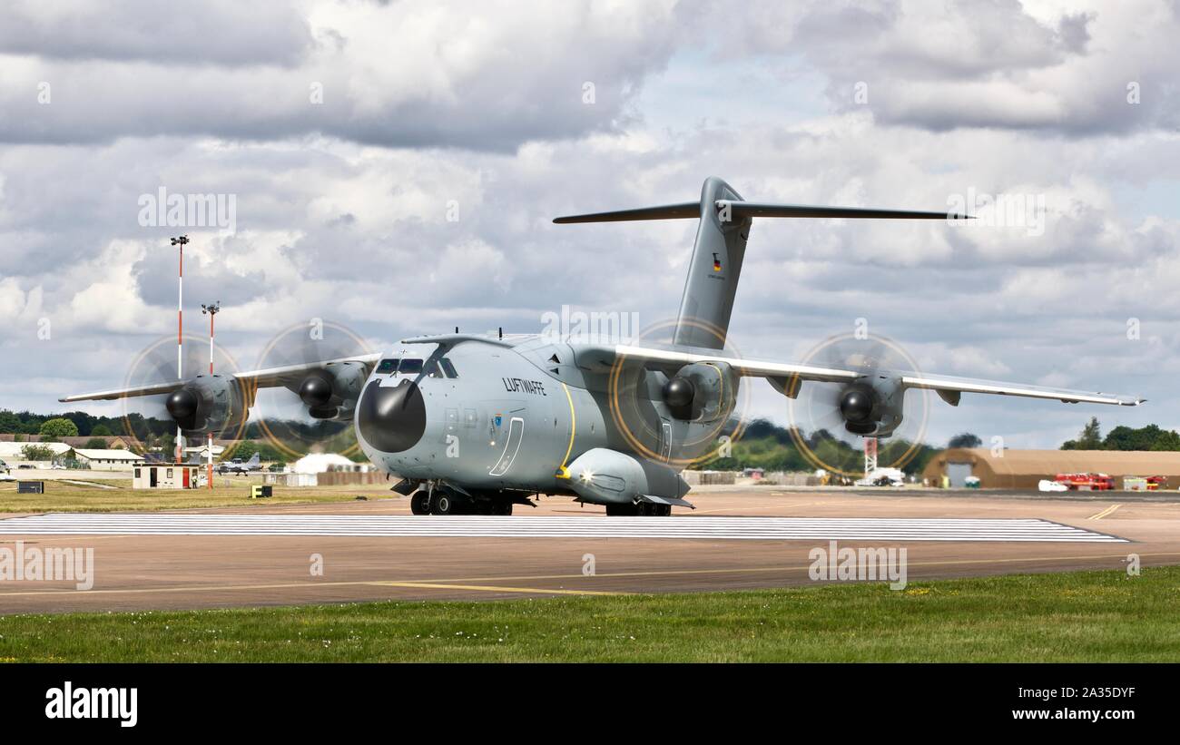 La Force aérienne allemande Airbus A400M, avion de transport militaire d'Atlas à RAF Fairford pour le Royal International Air Tattoo 2019 Banque D'Images